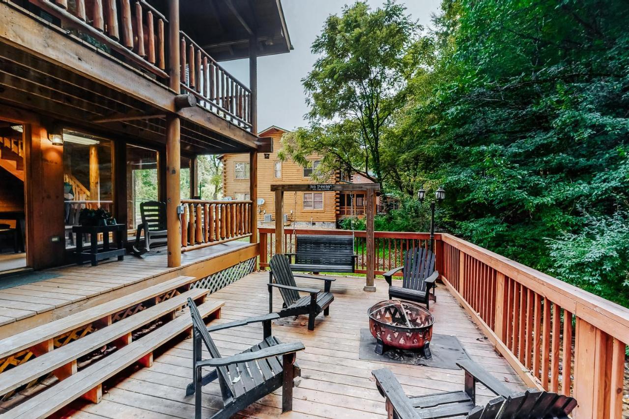 Creekside Dreams Villa Pigeon Forge Exterior photo